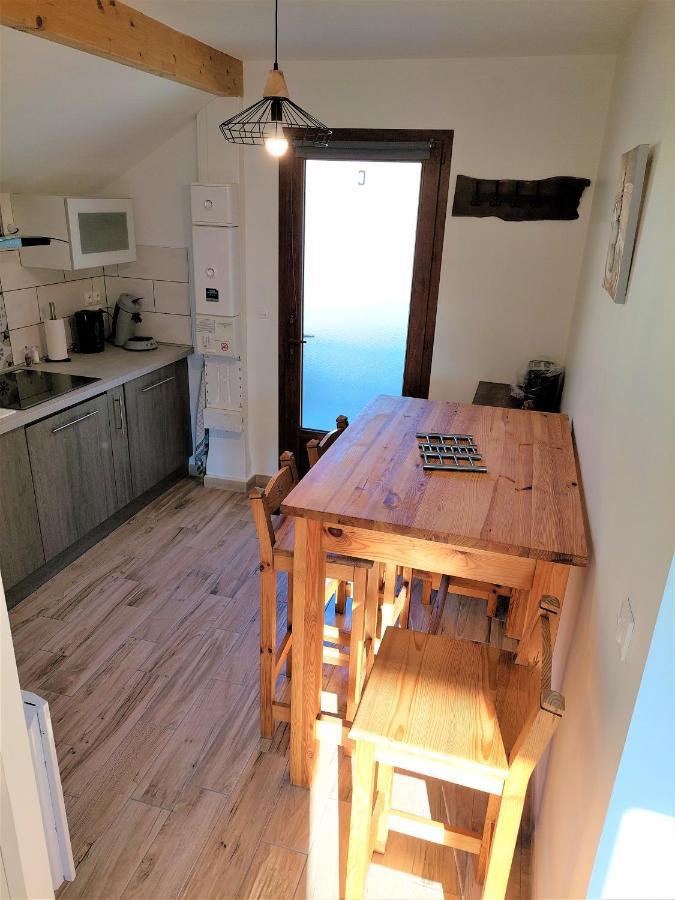 Le Pre Fleuri: New 3-Star Tourist Apartments with Private Parking Guillestre Exterior photo