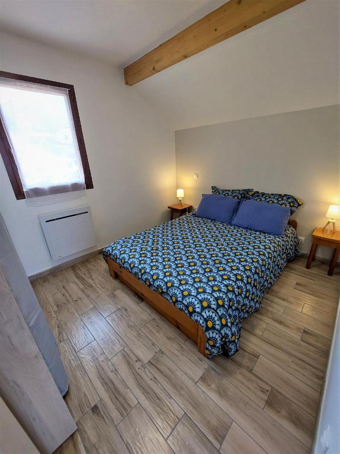 Le Pre Fleuri: New 3-Star Tourist Apartments with Private Parking Guillestre Exterior photo