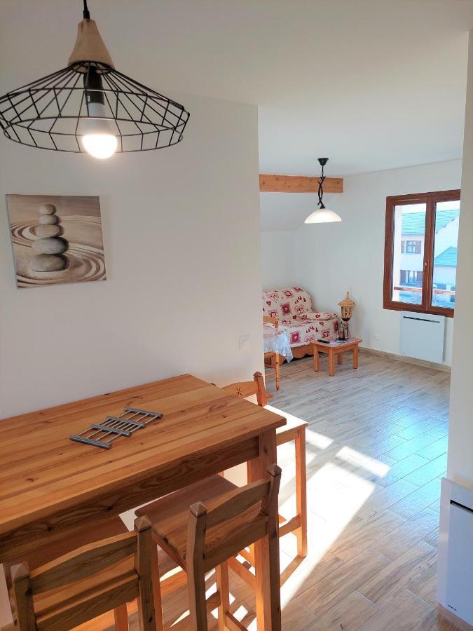 Le Pre Fleuri: New 3-Star Tourist Apartments with Private Parking Guillestre Exterior photo